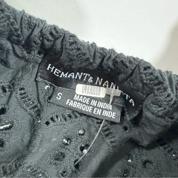 Hemant Nandita Marva Off Shoulder Eyelet Top Black - Picture 5 of 7